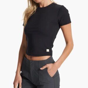Vuori Pose Fitted Tee - Black